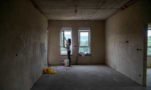 a female window cleaner
